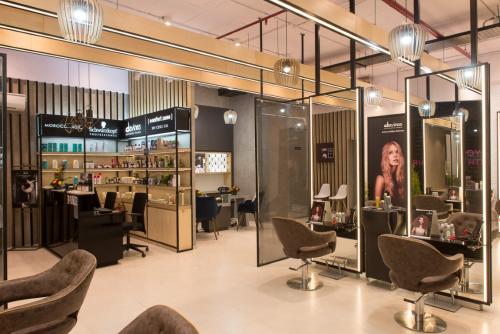 11297323-11297323-3f95152a-Medium